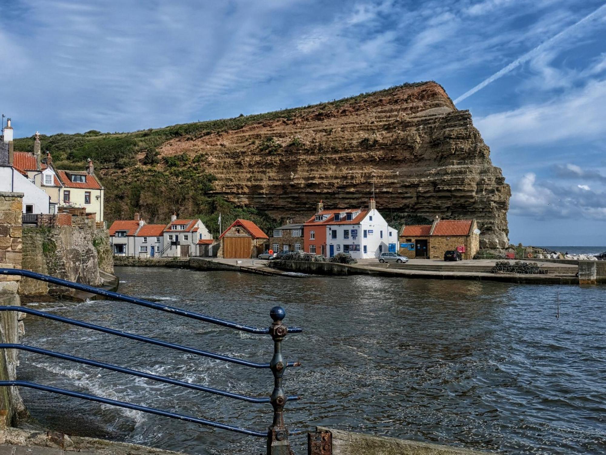 Rockpool * Staithes